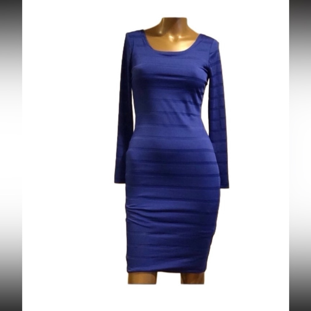 Venus fitted dress size x small